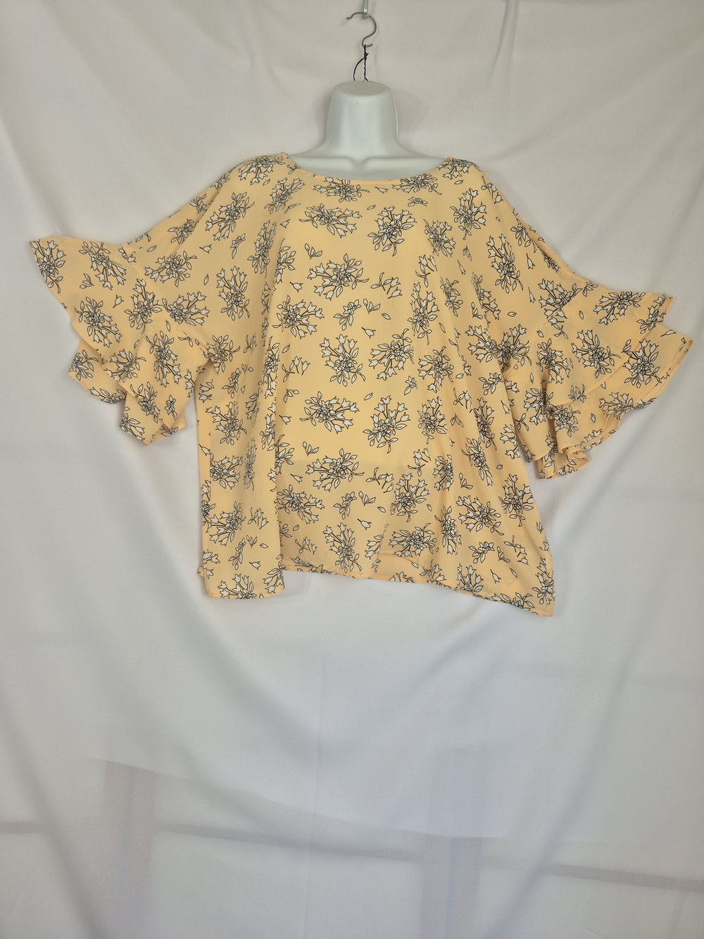Liz Claiborne Peach Floral Bell Sleeve Blouse